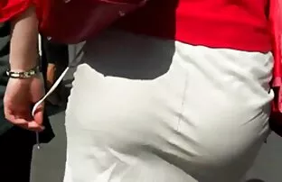 Szex a kocsiban hd punci a férjével,