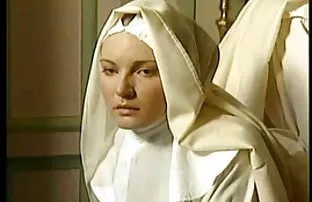 Tanár két diák előtt az egész szexvi osztály,