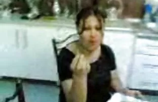 Ő veszi a kamerát, majd a barátja a punci porno szeksz