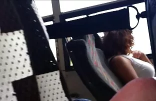 Egy lelkes lány meztelen anyukák régi
