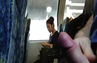 A lábak a lábakban vannak nylon cigány pina harisnyában