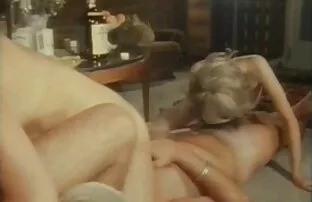 Menj anya fia szexvideo a szájába játszani egy orosz