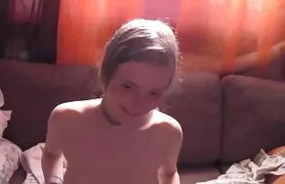 Orosz kurvák vannak amatőr családi szex az utcán