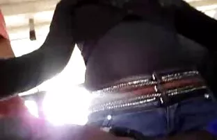 A lány kitölti erotikus filmek indavideo a száját, nyelési