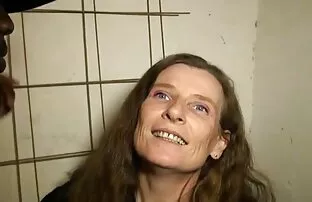Két boldog cipő hamvas punci egy farmerrel